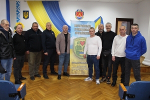 2 грудня 2025 року у Маловисківській міські раді відбулося представлення громадської організації ветеранів &laquo;Сталеві Серця МВ&raquo;