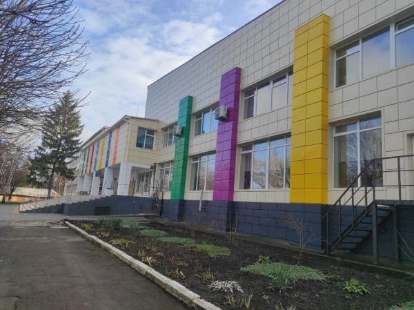 Продовжуються ремонтні роботи у Маловисківській гімназії № 3 та закладі дошкільної освіти &laquo;Ромашка&raquo;