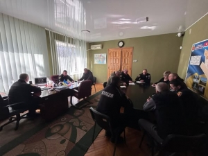 У відділку поліції №1 м.Мала Виска представники поліції , влади та громади обговорювали питання допомоги Захисникам