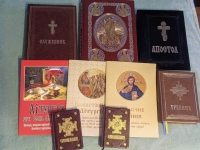 У селі Миролюбівці  Маловисківської громади мешканці зібрали кошти та придбали україномовну літературу для місцевого храму Святого Миколая