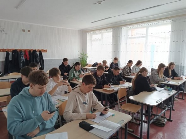 Учнівська молодь Маловисківської громади долучилася до всеукраїнського опитування &laquo;Майбутнє, яке обираємо МИ&raquo;